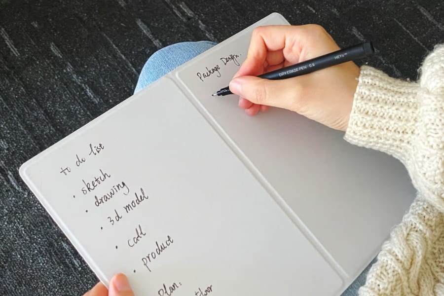 【ノート派必見】繰り返し使えて’手書き感’がある「永久ノート」が誕生